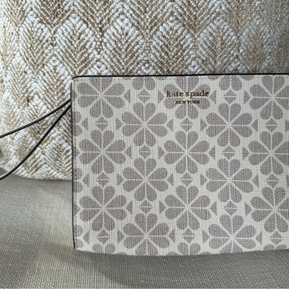 Kate Spade wristlet